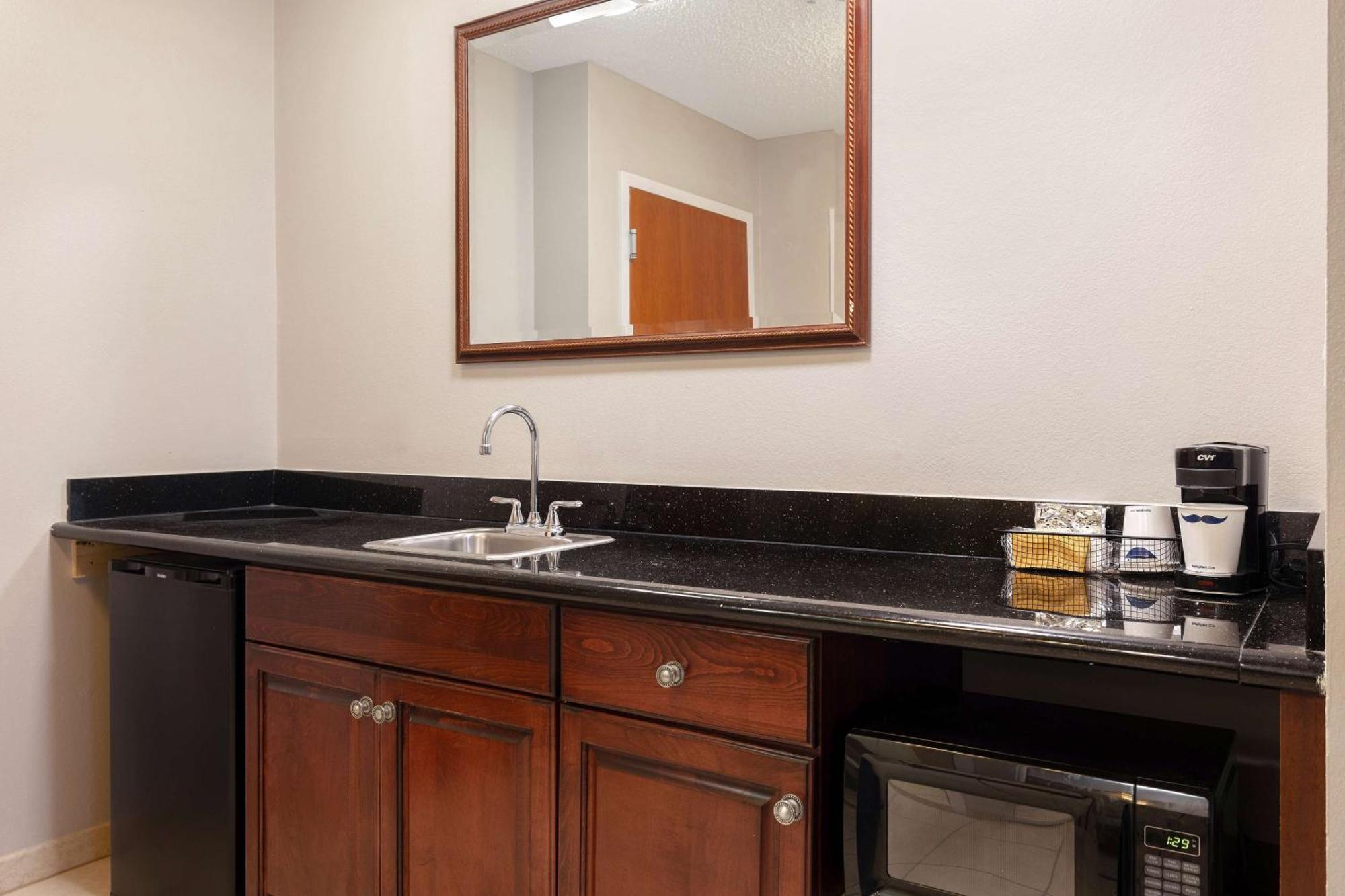 Hampton Inn ויקטוריה מראה חיצוני תמונה
